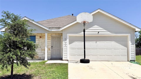 Homes For Sale - 6735 Carlton Crest<br/> San Antonio, TX 78253