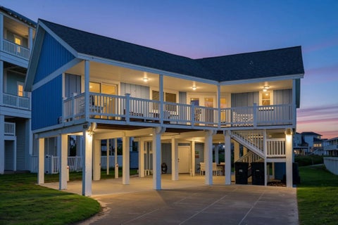 Photo of 4230 Pirates Drive, Galveston, TX 77554 (MLS # 10800466)