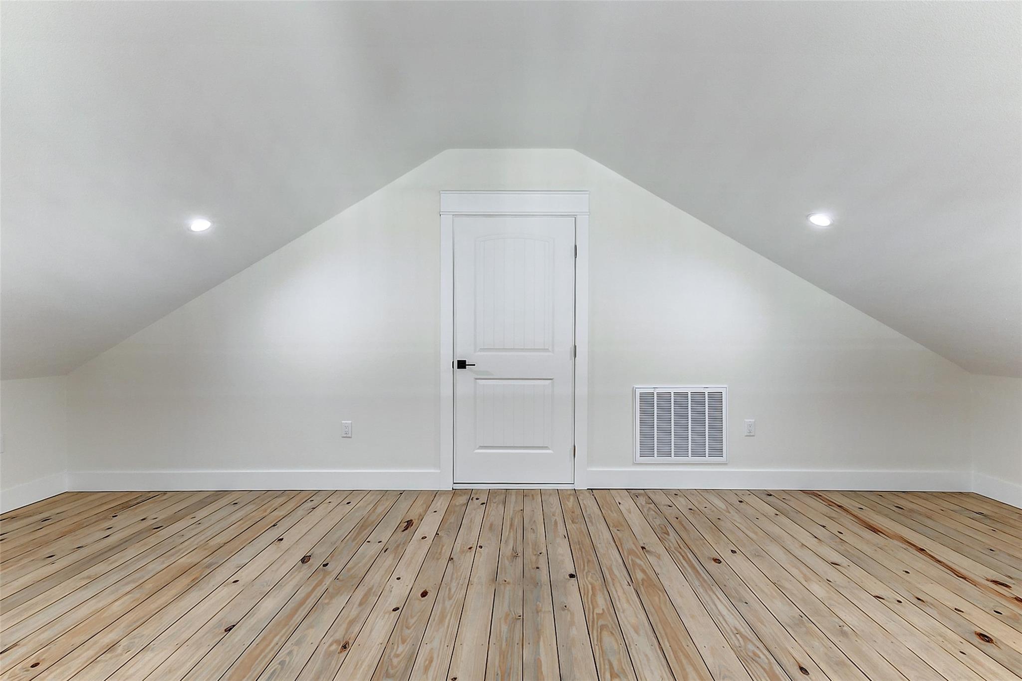 Gilchrist, Texas, 77617, United States, 3 Bedrooms Bedrooms, ,4 BathroomsBathrooms,Residential,Active,2041398