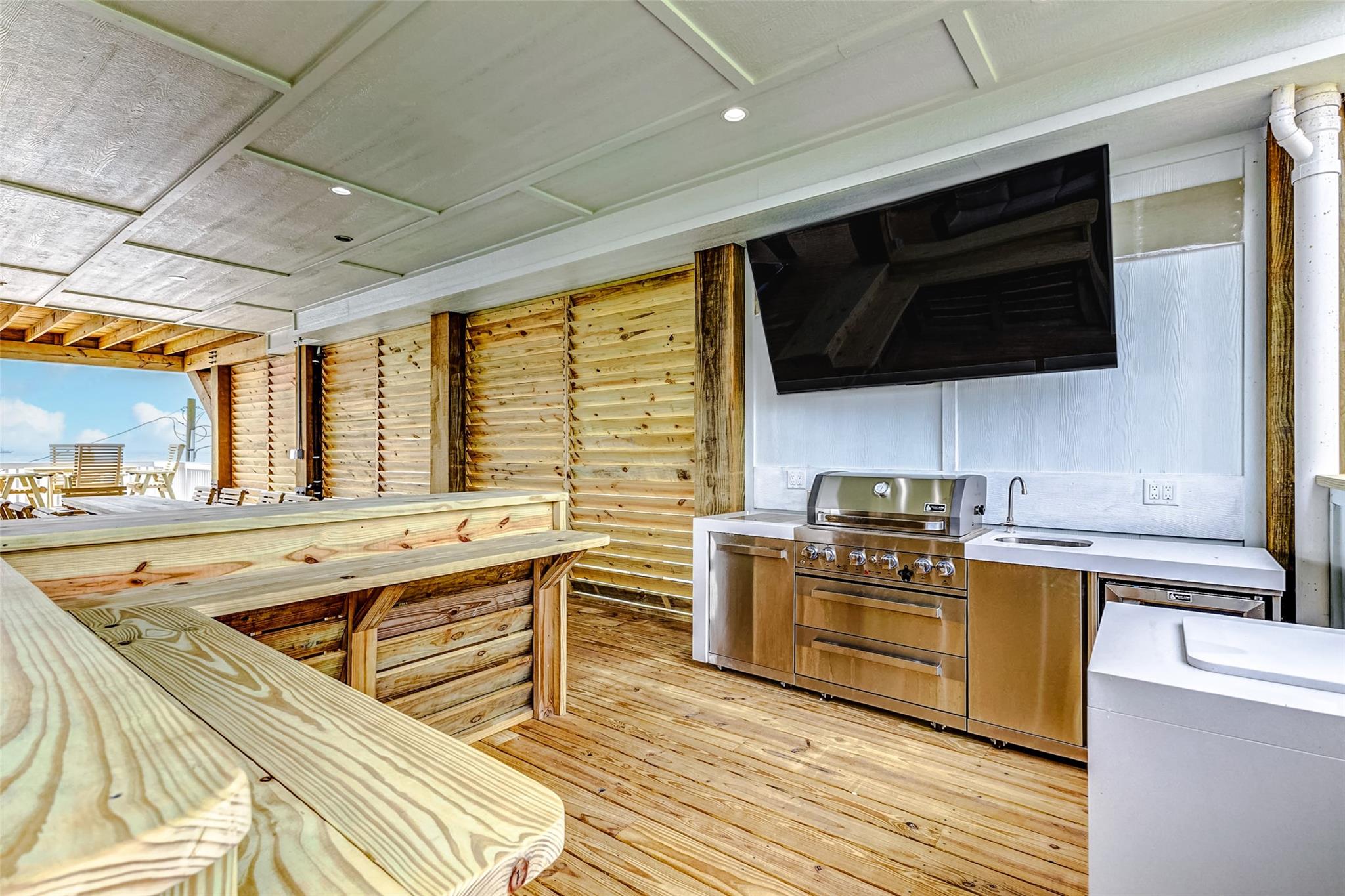 Gilchrist, Texas, 77617, United States, 3 Bedrooms Bedrooms, ,4 BathroomsBathrooms,Residential,Active,2041398