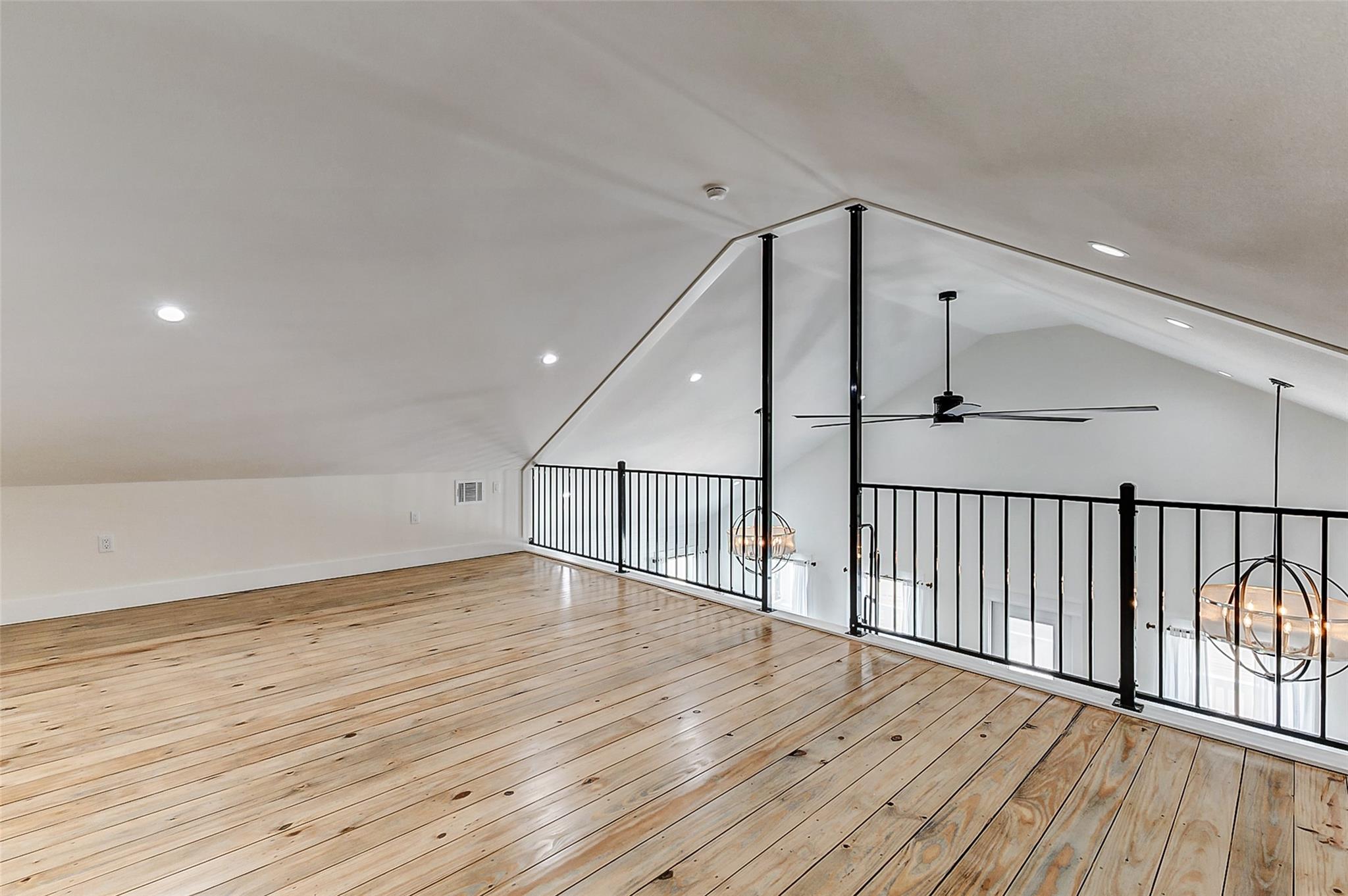 Gilchrist, Texas, 77617, United States, 3 Bedrooms Bedrooms, ,4 BathroomsBathrooms,Residential,Active,2041398