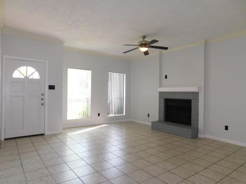 Photo of 11710 Southlake Drive #23, Houston, TX 77077 (MLS # 58559898)