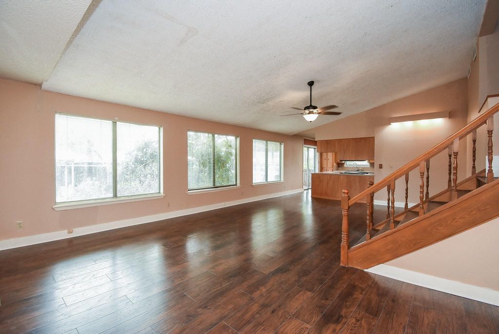 Photo of 6302 Amie Lane, Pearland, TX 77584 (MLS # 85458272)