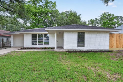 Photo of 4106 Woodshire Street, Houston, TX 77025 (MLS # 32037266)