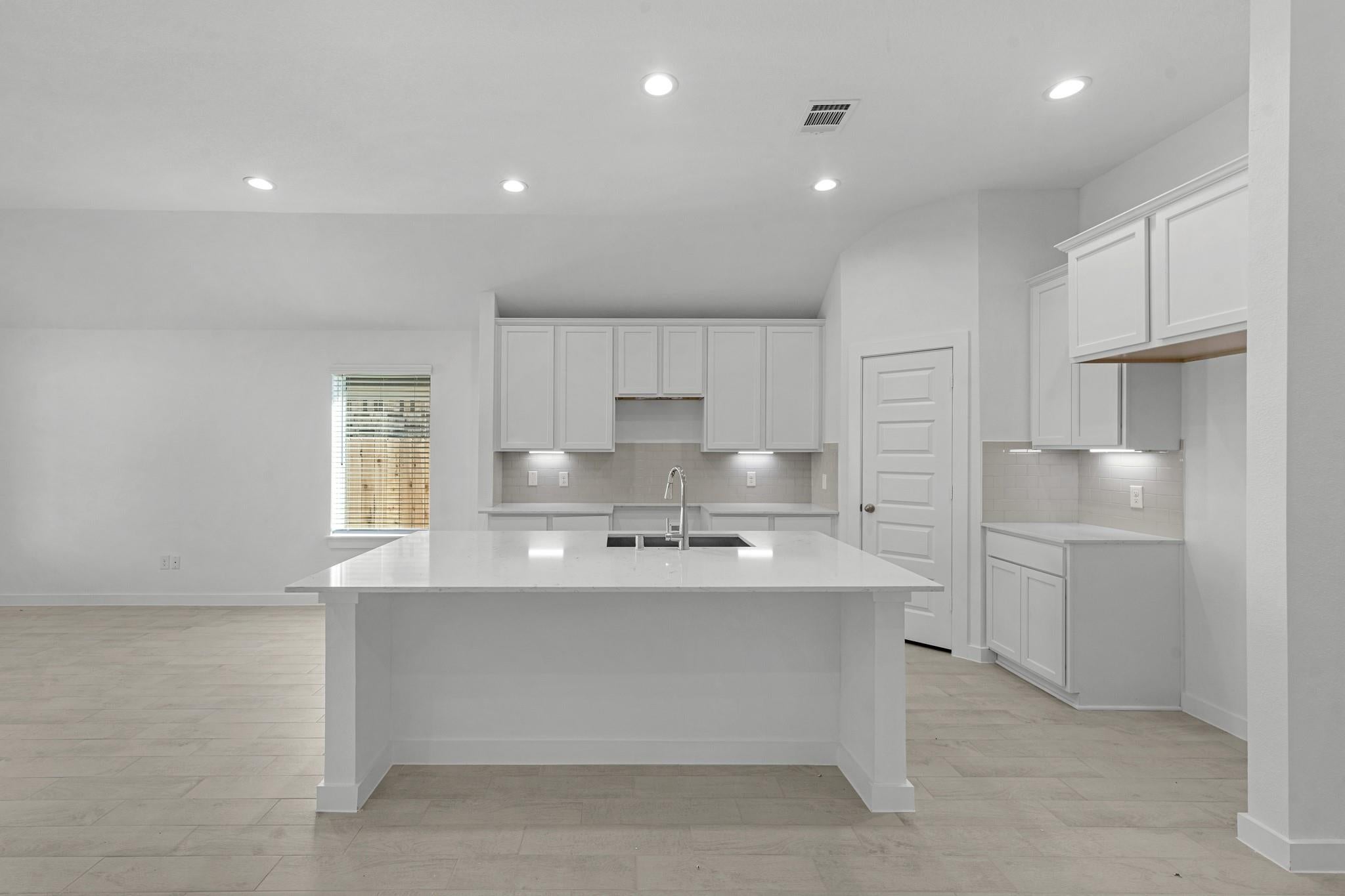 2530 Ivory Basewood Lane