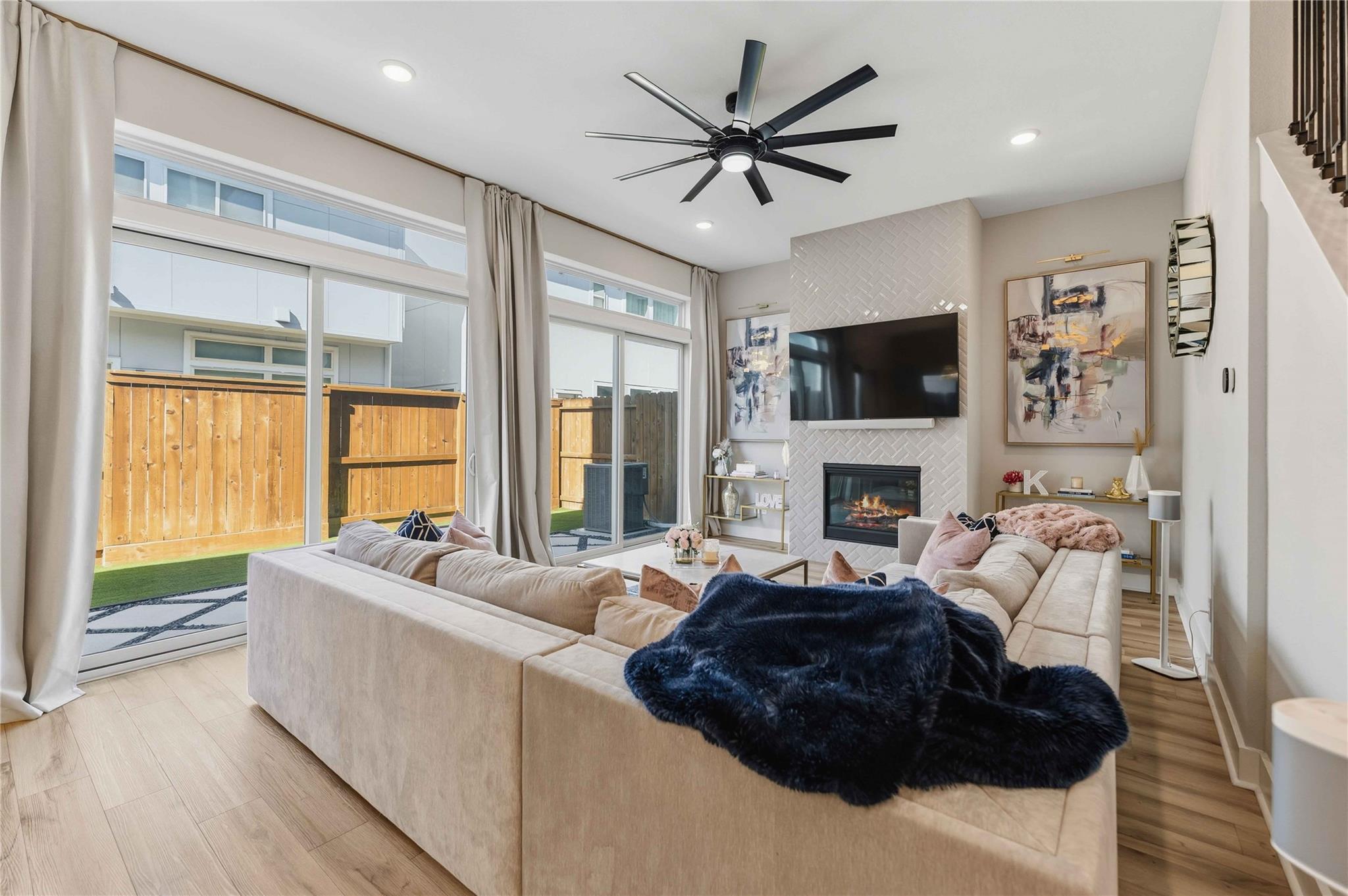 1717 Lindsey Ridge Drive