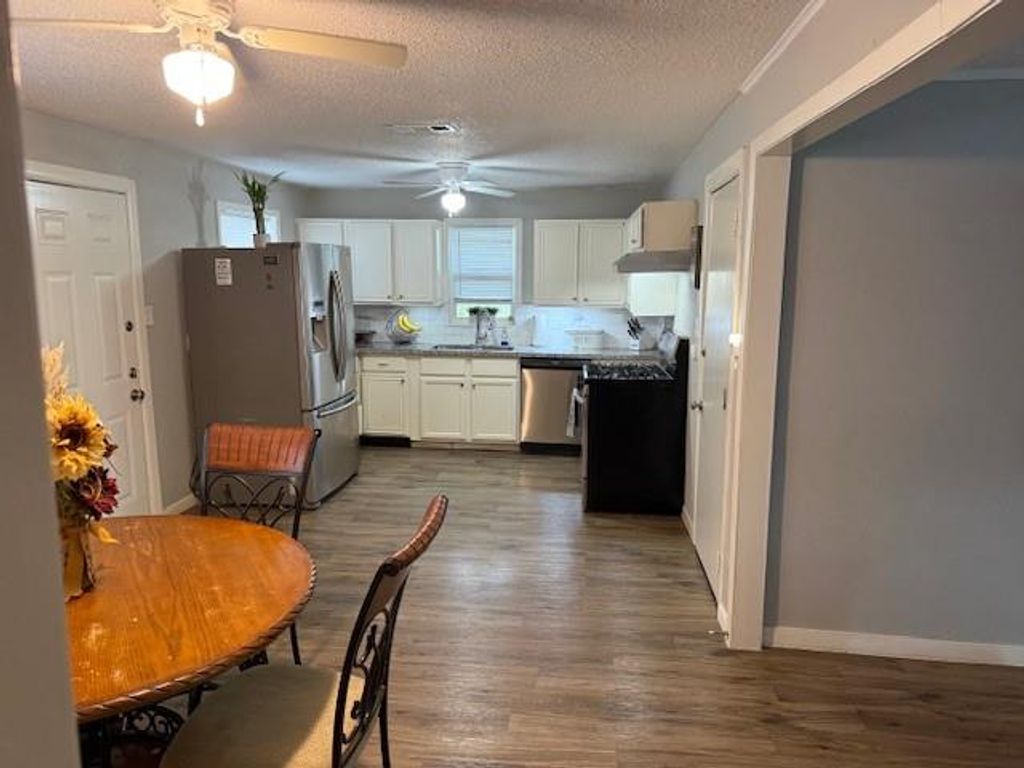 Photo of 203 Moose Jaw Lane, Houston, TX 77336 (MLS # 66025288)