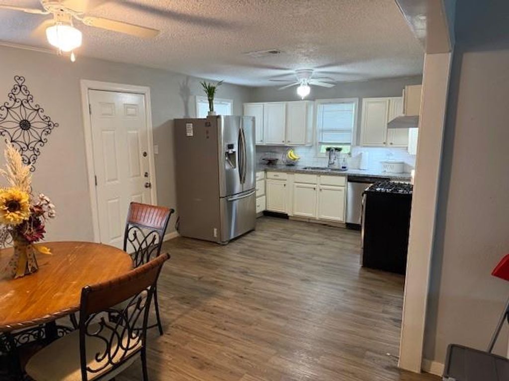 Photo of 203 Moose Jaw Lane, Houston, TX 77336 (MLS # 66025288)