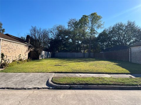 Photo of 7831 Bankside Drive, Houston, TX 77071 (MLS # 33912695)