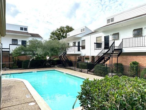 Photo of 7901 Cambridge Street #31, Houston, TX 77054 (MLS # 38237303)