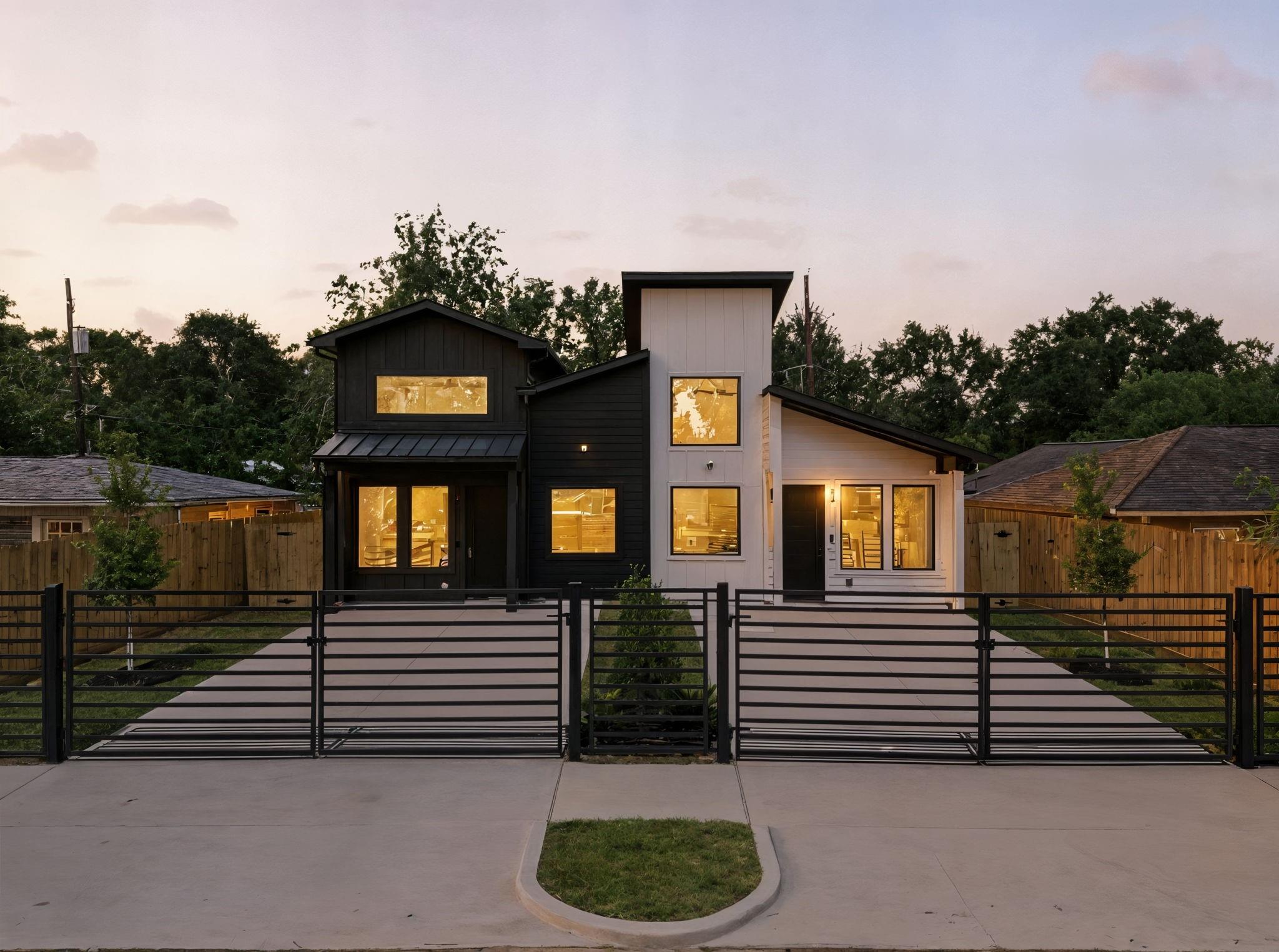 5029 Van Fleet Street A/B