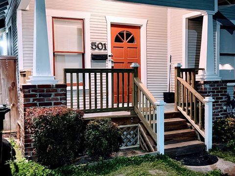 Photo of 501 E 28th Street, Houston, TX 77008 (MLS # 72048228) Photo of 501 E 28th Street, Houston, TX 77008 (MLS # 72048228)