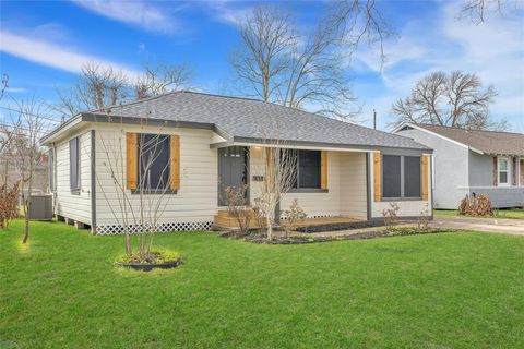 Photo of 510 Willow Street, Pasadena, TX 77506 (MLS # 53064052)