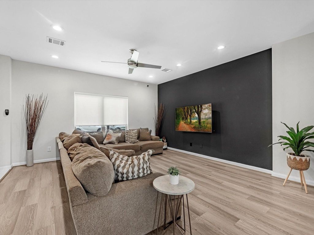 Photo of 8407 James Franklin Street, Houston, TX 77088 (MLS # 40149242)