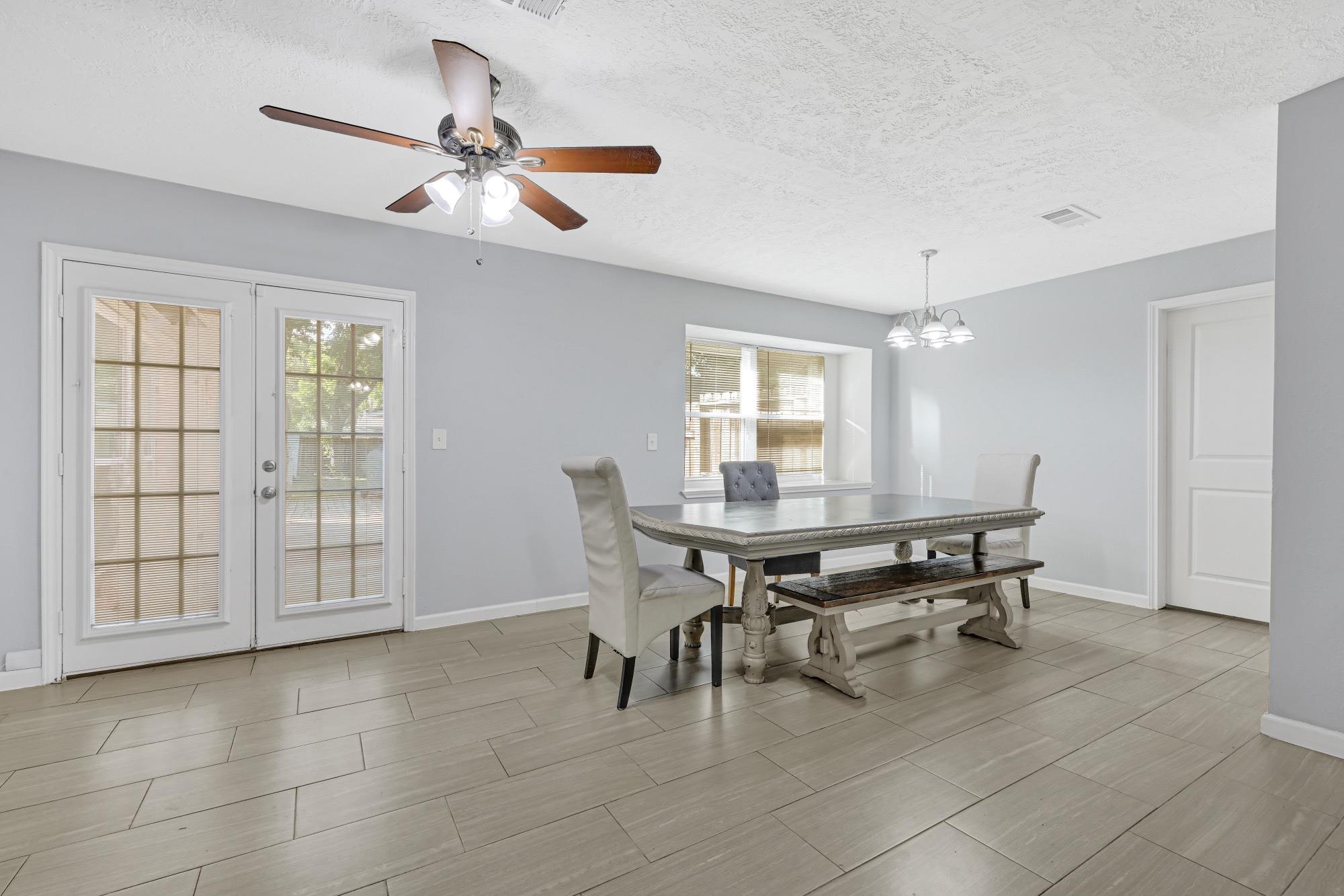 5343 Royal Parkway