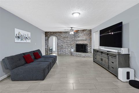 Photo of 5343 Royal Parkway, Friendswood, TX 77546 (MLS # 7517773)