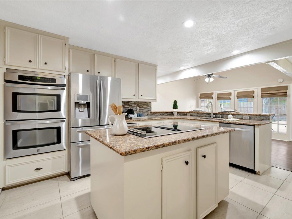 Photo of 4330 Shady Springs Drive, Seabrook, TX 77586 (MLS # 84486181)