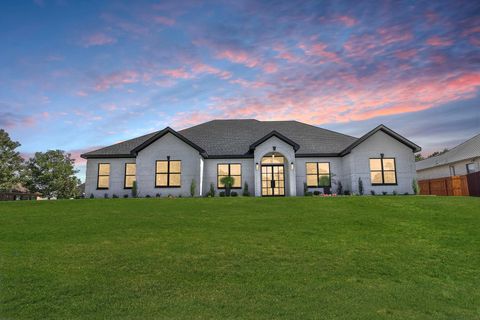 Photo of 127 Harley Drive, Montgomery, TX 77356 (MLS # 37342062)