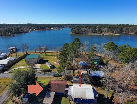 Photo of 170 Crestwood Drive, Burkeville, TX 75932 (MLS # 29211058)