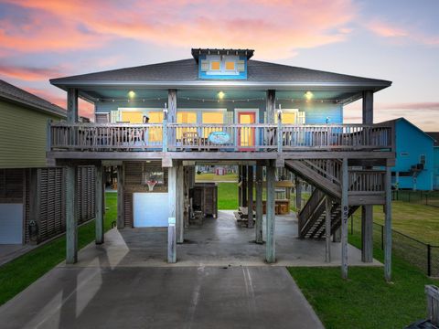Photo of 857 Wommack, Crystal Beach, TX 77650 (MLS # 28083382)
