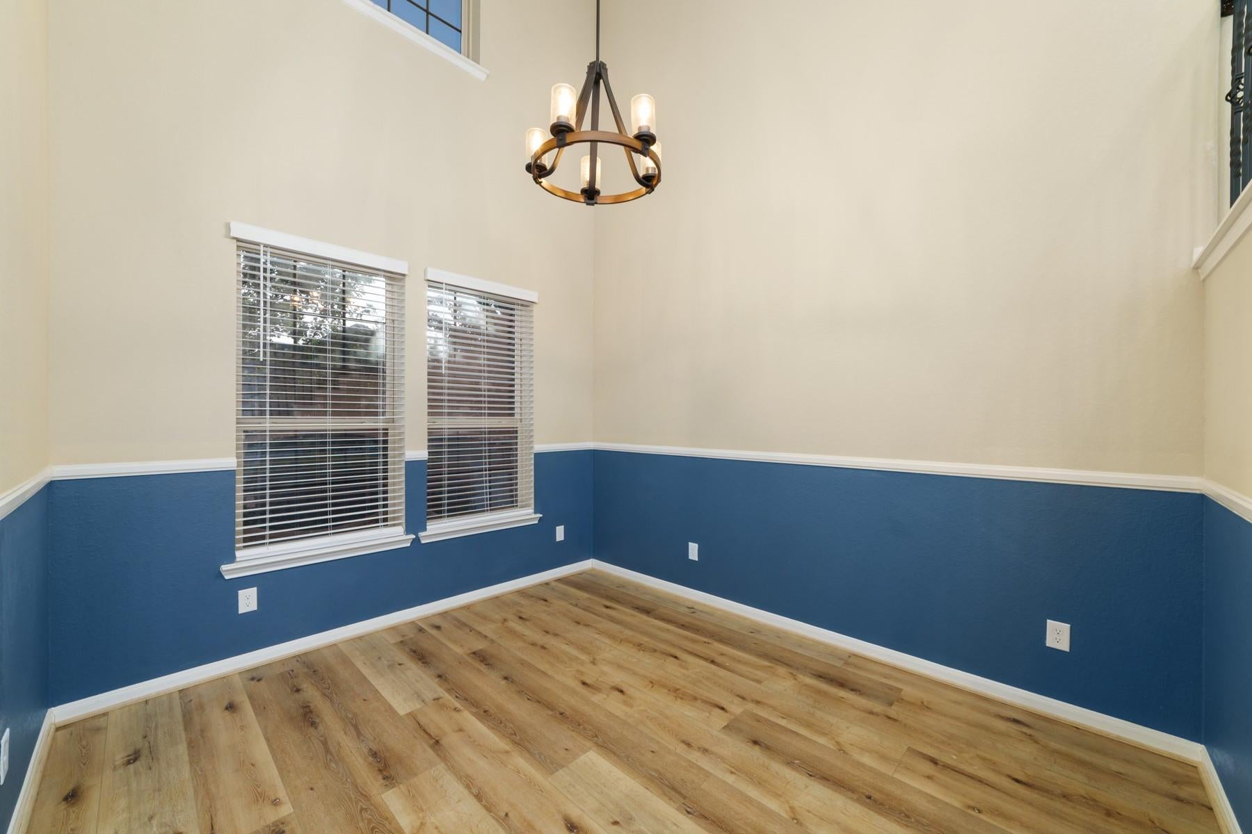 17003 Hinkley Glen Court
