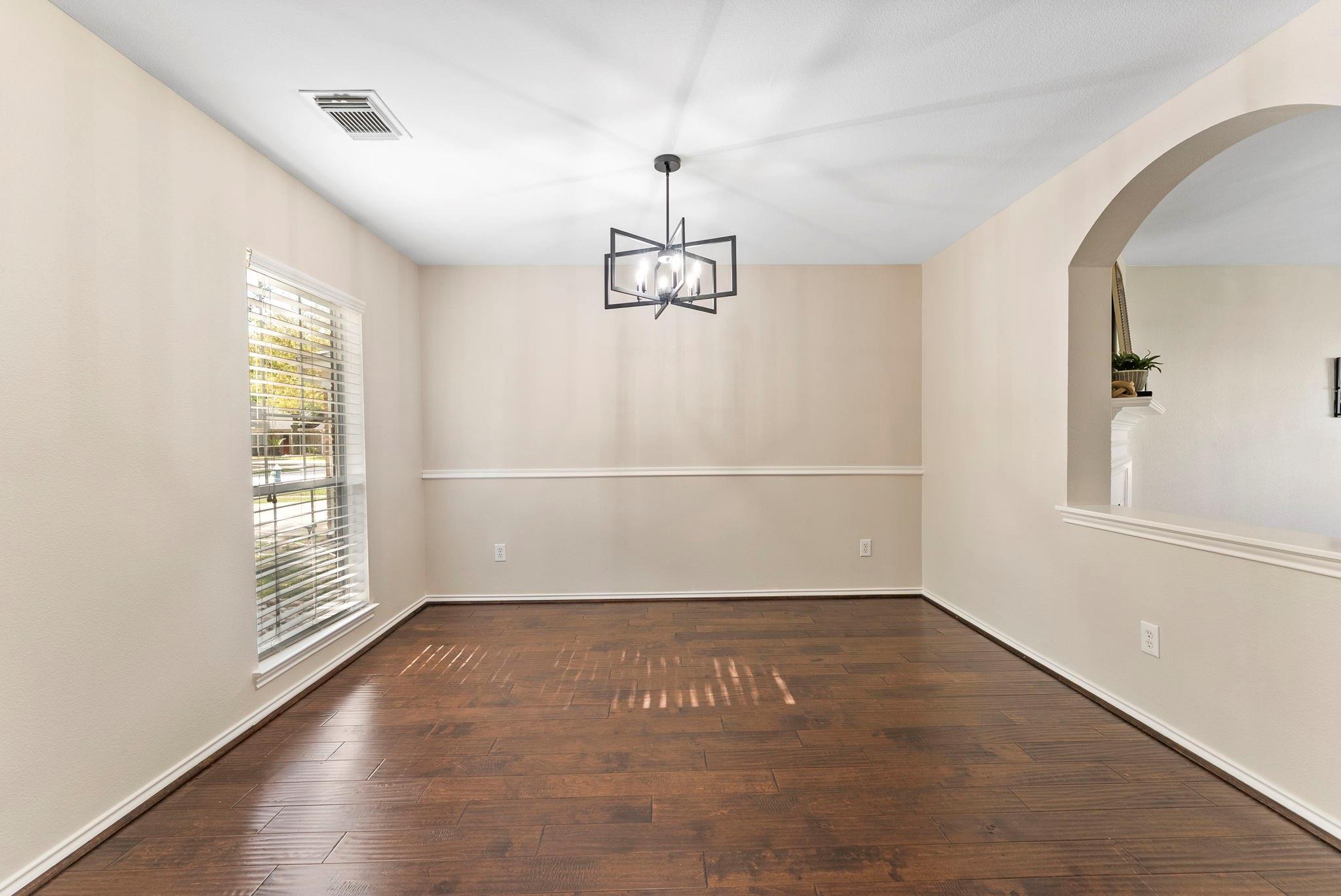 2419 Colonial Springs Lane