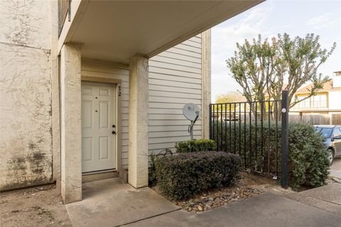 Photo of 10075 Westpark Drive #72, Houston, TX 77042 (MLS # 49523564)
