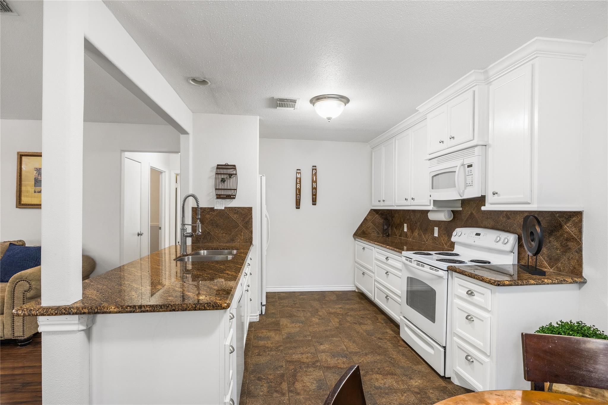 2303 Mimosa Court