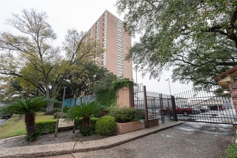 Photo of 7520 Hornwood Drive #808, Houston, TX 77036 (MLS # 91925641)