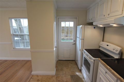 Tiny photo for 6630 Corbin Street, Houston, TX 77055 (MLS # 18885147)