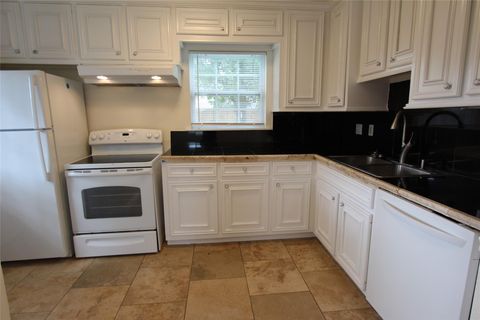 Tiny photo for 6630 Corbin Street, Houston, TX 77055 (MLS # 18885147)