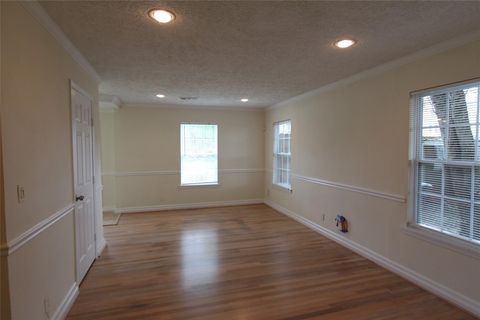 Tiny photo for 6630 Corbin Street, Houston, TX 77055 (MLS # 18885147)
