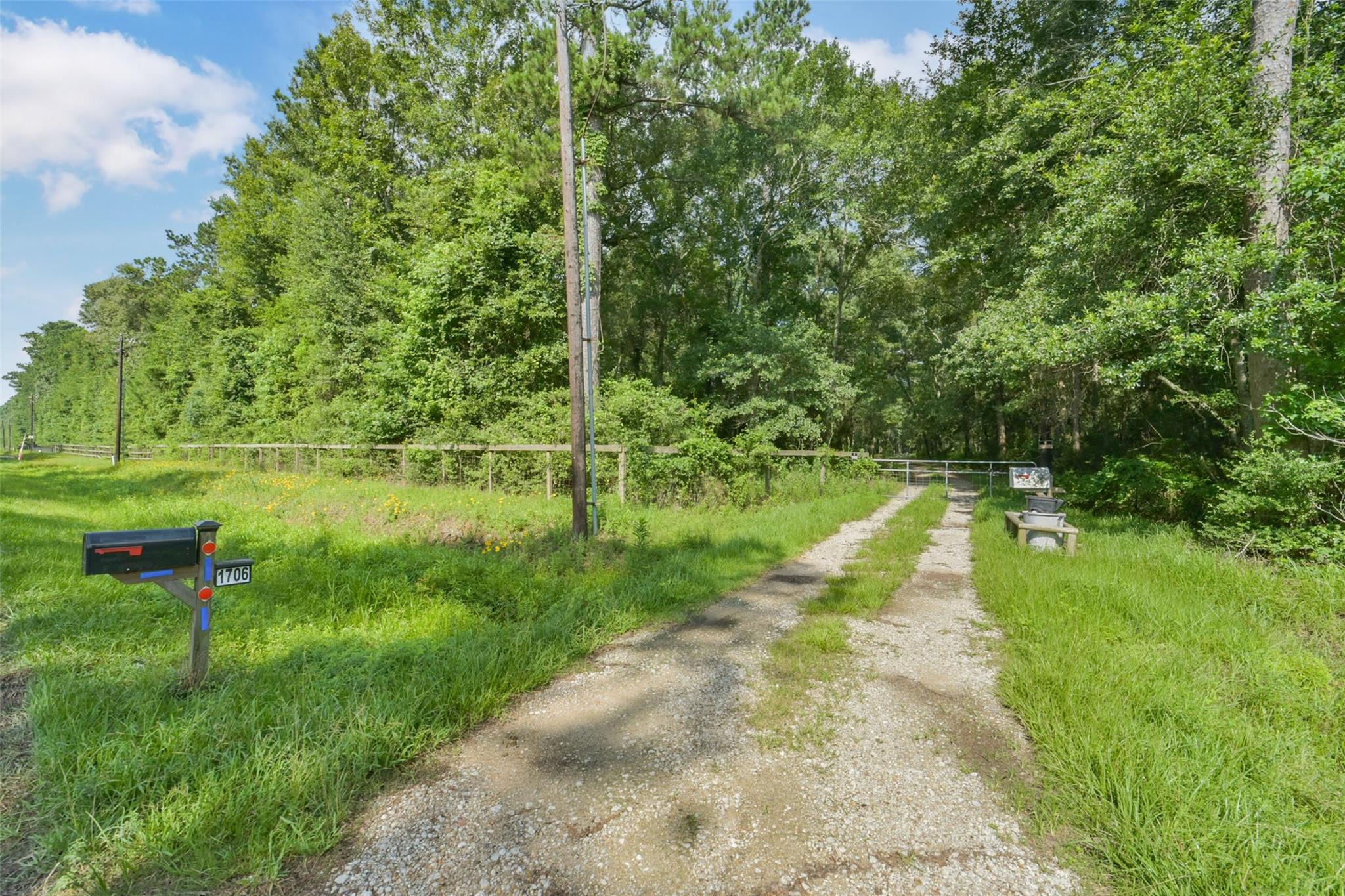 1706 County Road 3011