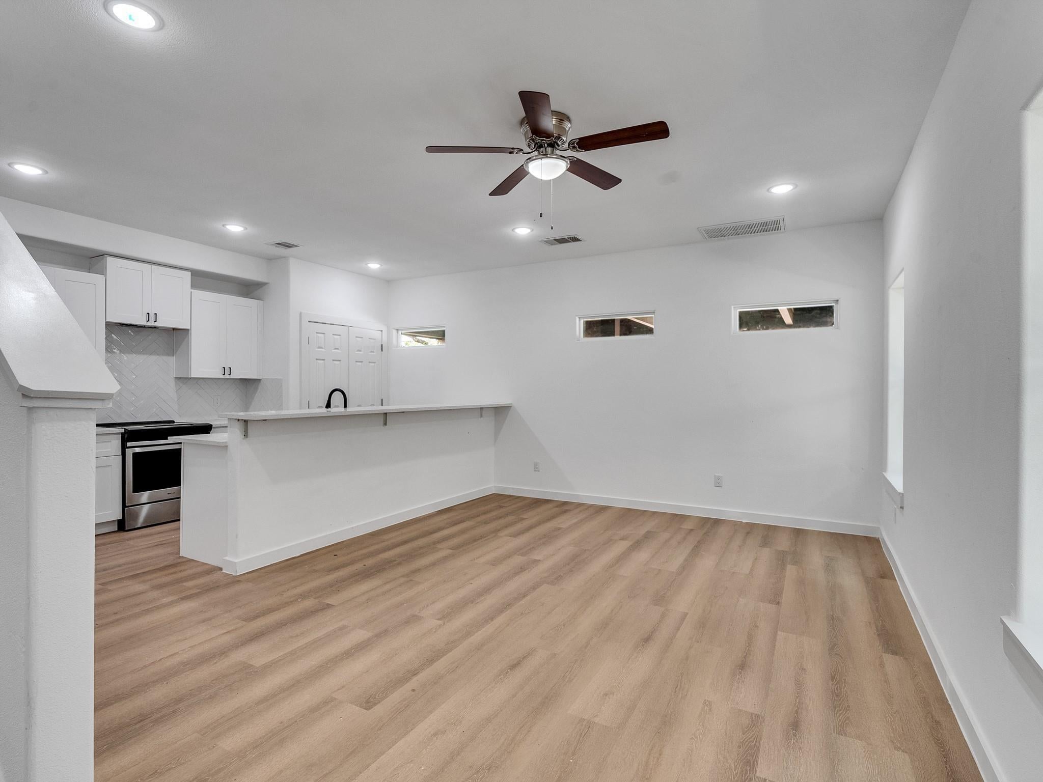 7428 Laura Koppe Rd b