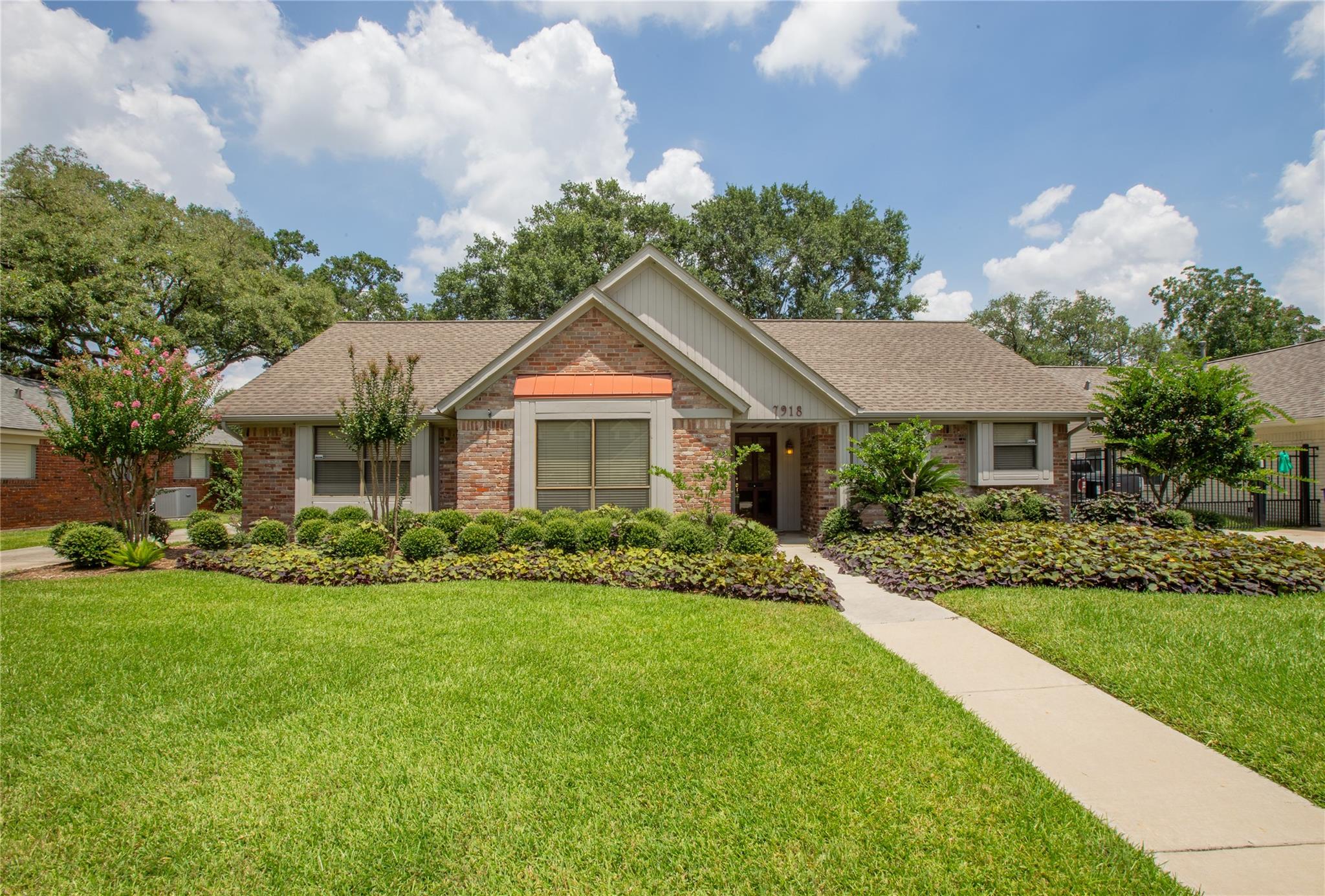 7918 Fairdale Lane