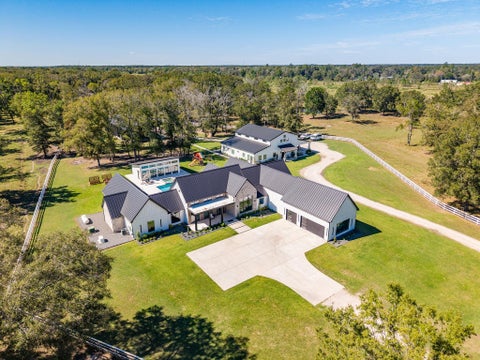 Photo of 570 County Road 6510, Dayton, TX 77535 (MLS # 54683374)