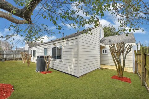 Tiny photo for 14411 Briarhills Parkway, Houston, TX 77077 (MLS # 91076307)