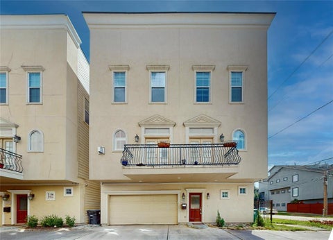 Photo of 1502 Birdsall Street, Houston, TX 77007 (MLS # 41543361)