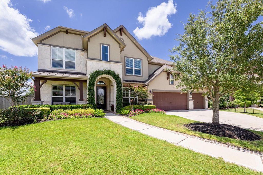 Photo of 99 Zenith Lane, Sugar Land, TX 77498 (MLS # 13679481)