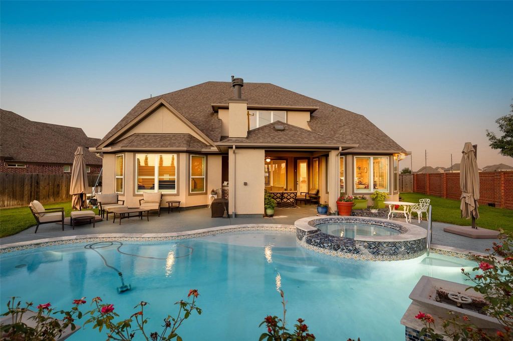 Photo of 99 Zenith Lane, Sugar Land, TX 77498 (MLS # 13679481)