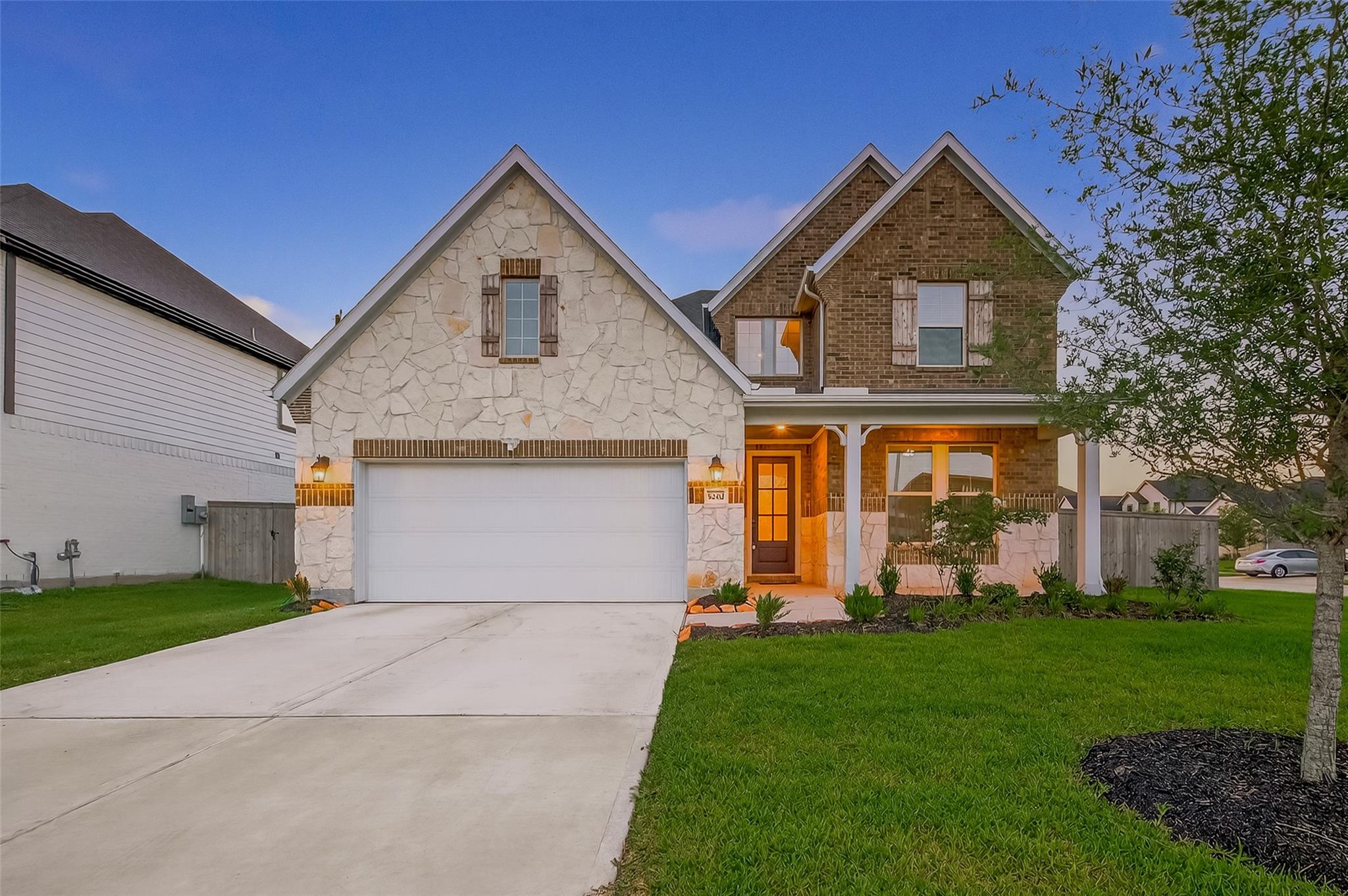5202 Oakland Bluff Lane