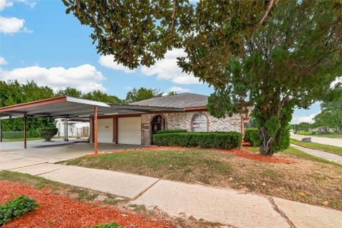 Photo of 5002 Bay Cedar Court, Houston, TX 77048 (MLS # 80159418)
