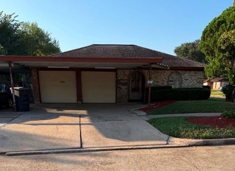 Homes For Rent - 5002 Bay Cedar Court<br/> Houston, TX 77048
