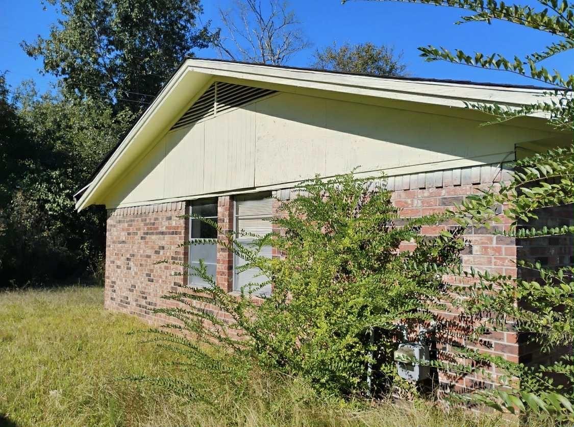 1006 Oakhollow Place