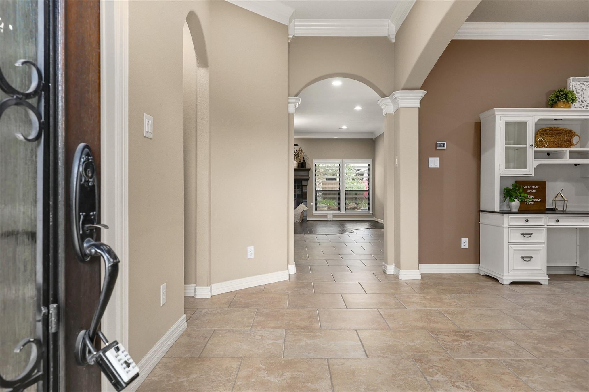2214 W Lonesome Dove Drive