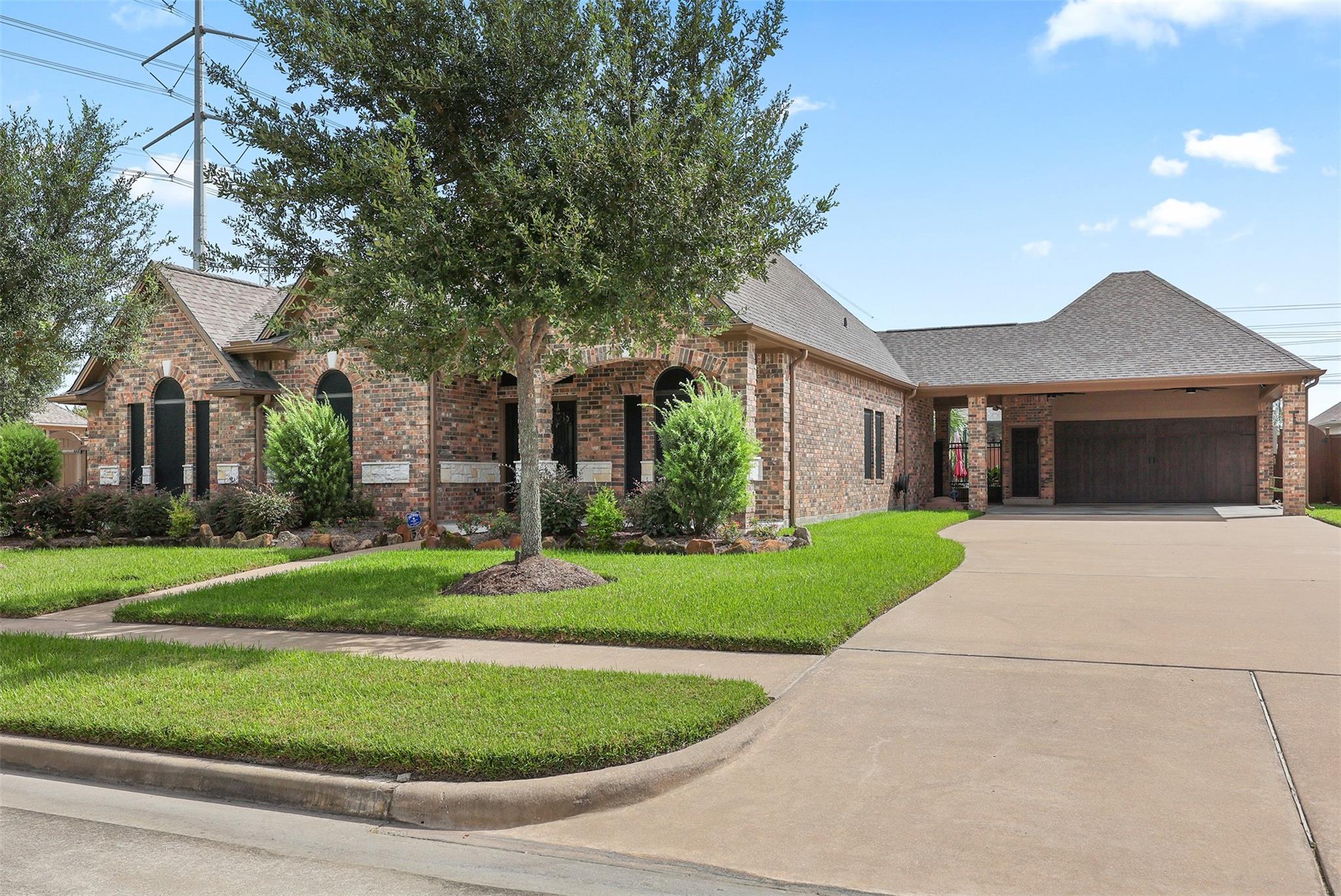 2214 W Lonesome Dove Drive