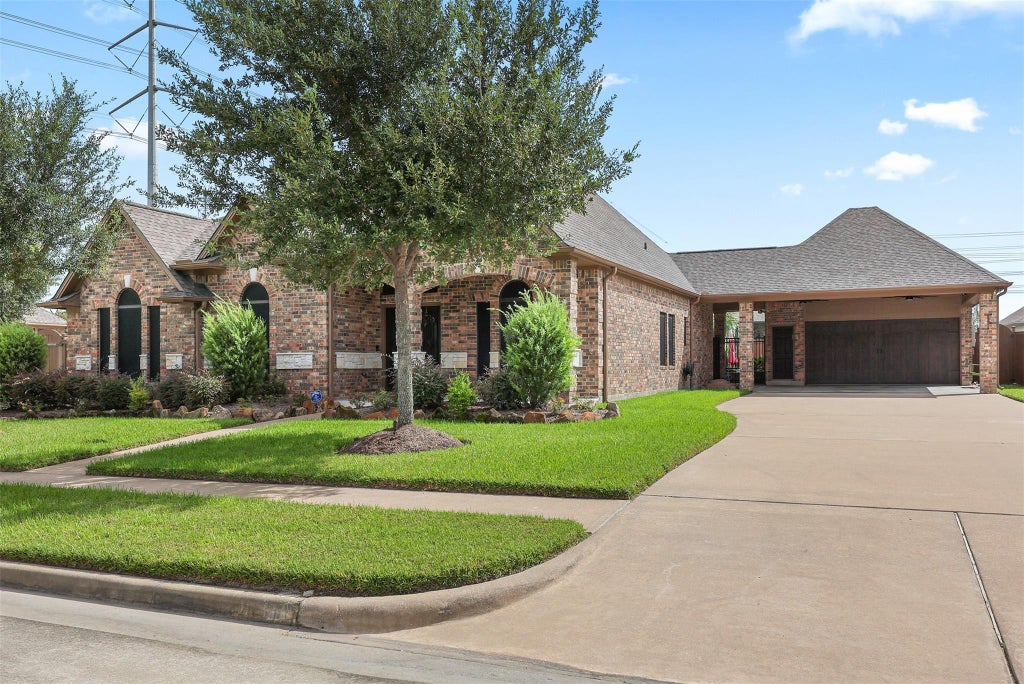 Photo of 2214 W Lonesome Dove Drive, Deer Park, TX 77536 (MLS # 21779832)