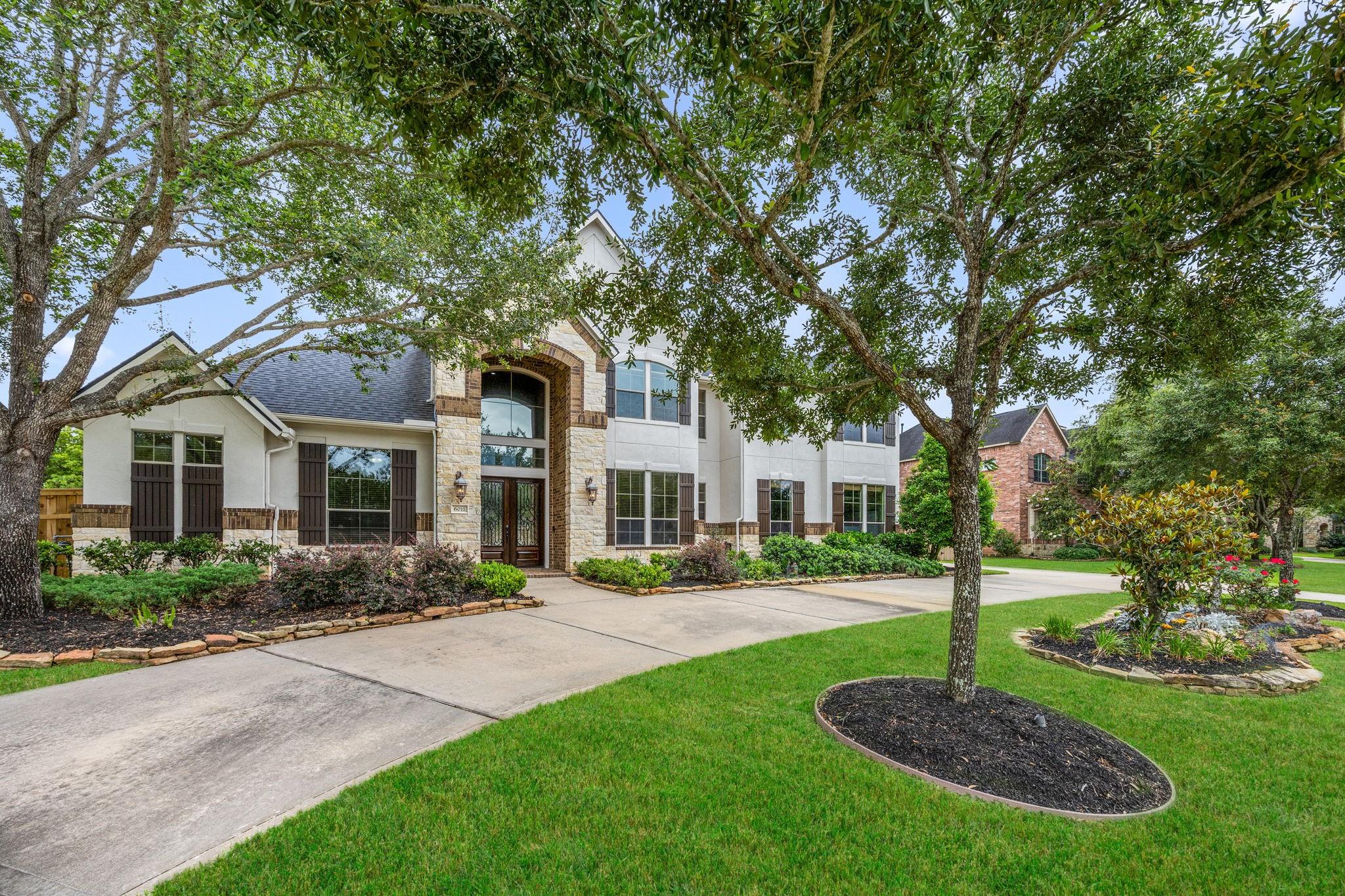 6011 Cross Creek Harbor Lane