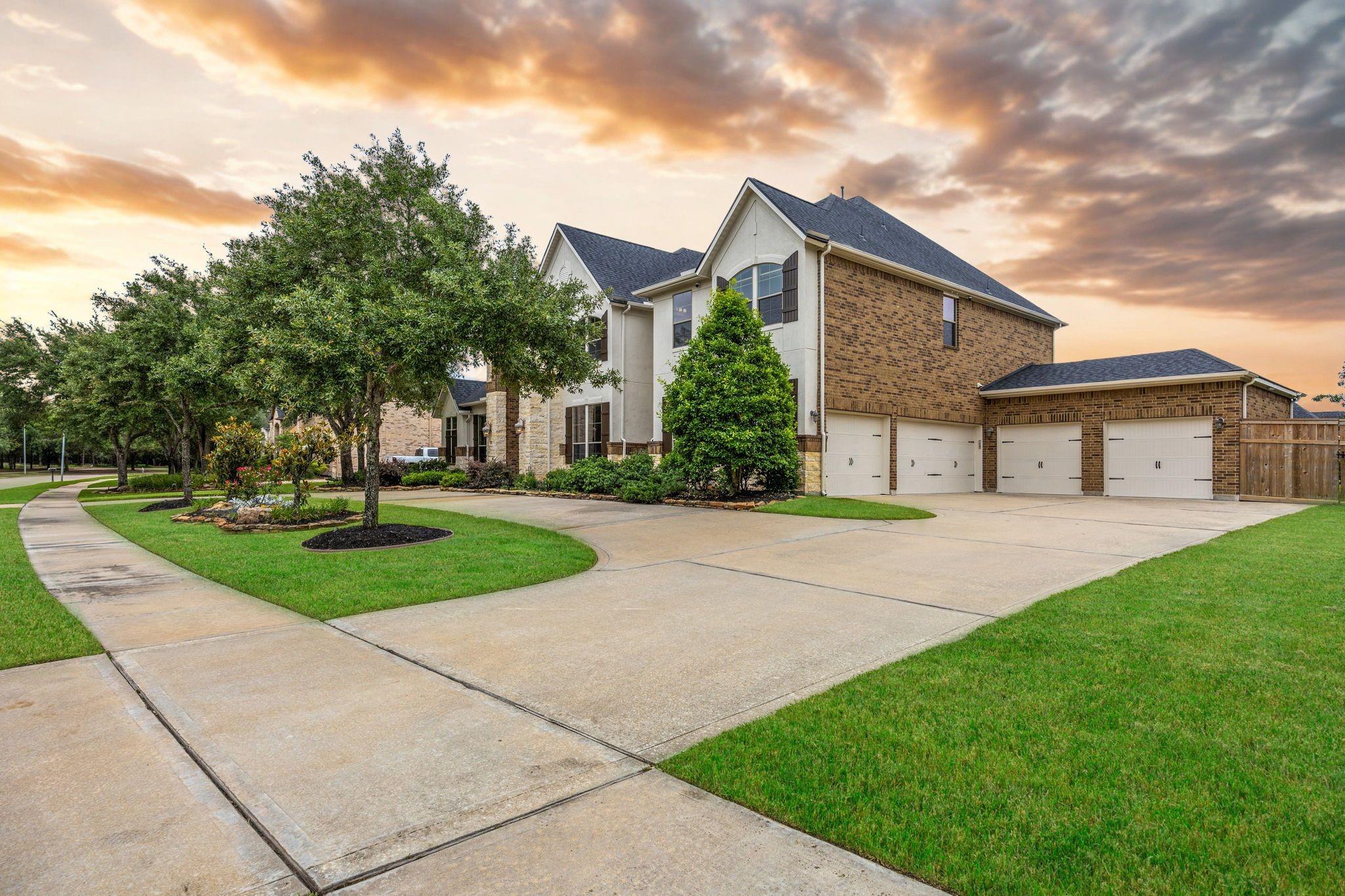 6011 Cross Creek Harbor Lane