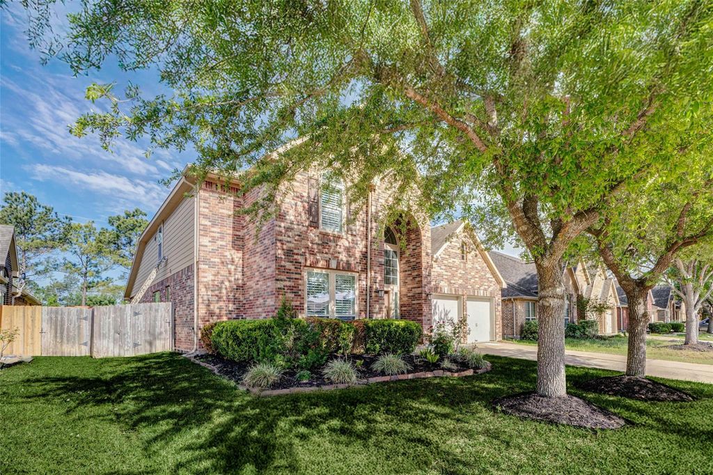 Photo of 2718 Ginger Cove Lane, Pearland, TX 77584 (MLS # 40581851)